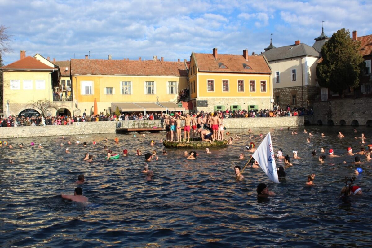 14. Szilveszteri Malom-tó úszás - Tapolca