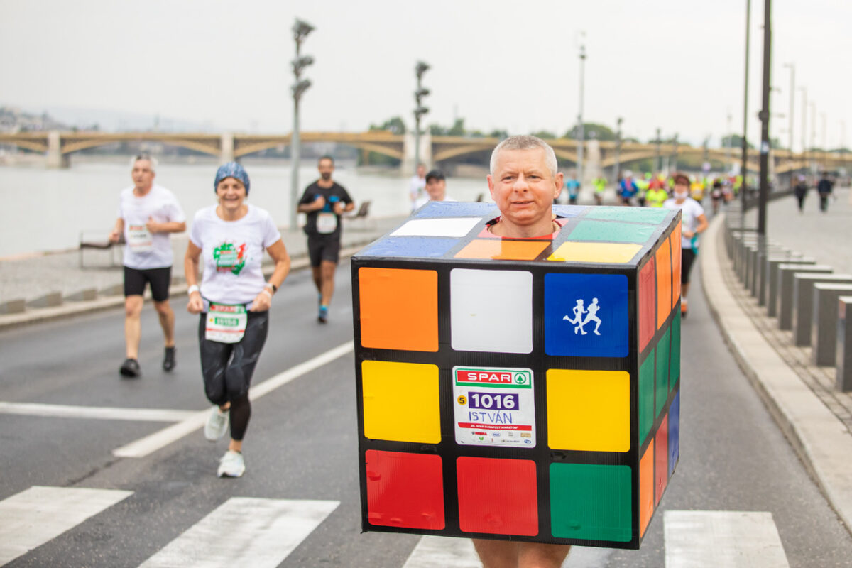 Elképesztő figurák: ők lesznek a 40. SPAR Budapest Maraton Fesztivál legkülönlegesebb indulói