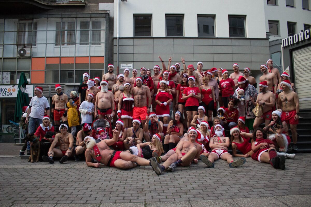 Fürdőruhában, mosolyért és gyógyulásért – jön a 22. Mikulás Kocogás! 🎅