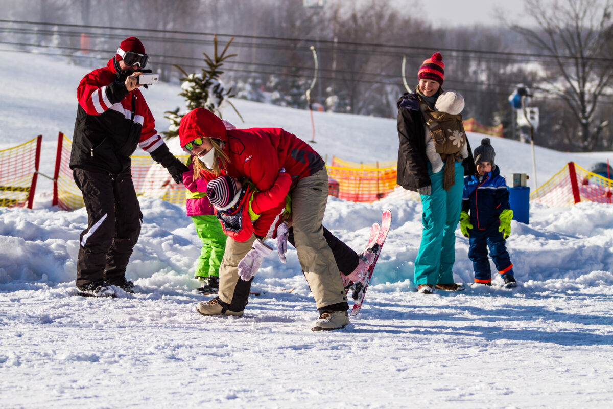 Van hó! A Mátrában még lehet síelni, 30–60 centis hóval várja a sízőket a Mátraszentistváni Sípark