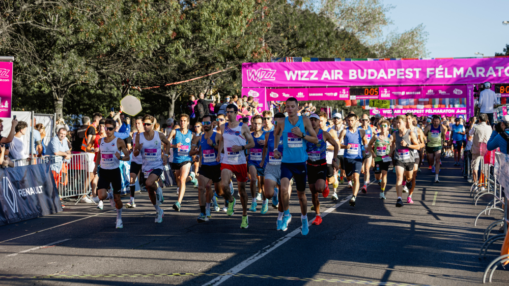 41. Wizz Air Budapest Félmaraton: Karsai Gábor duplázott, Vindics-Tóth Lili egyéni csúccsal bajnok minden idők legnagyobb magyar félmaratonján